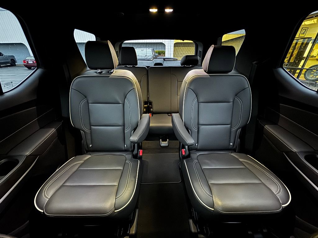 Used 2023 Chevrolet Traverse Premier image 4