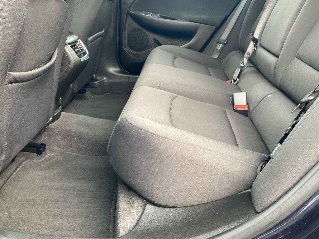 Used 2022 Chevrolet Malibu LT image 25