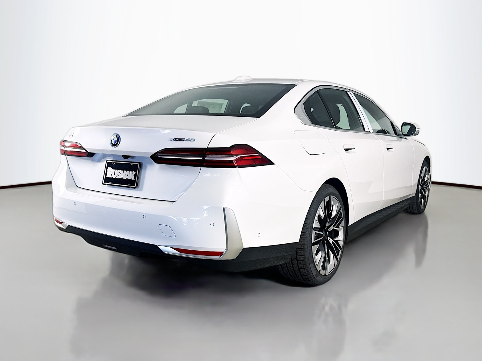 Used 2026 BMW i5 eDrive40 AWD/4WD image 7