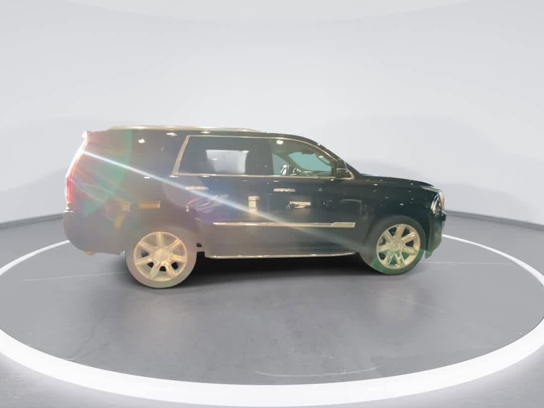 Used 2016 Cadillac Escalade Luxury AWD/4WD image 9