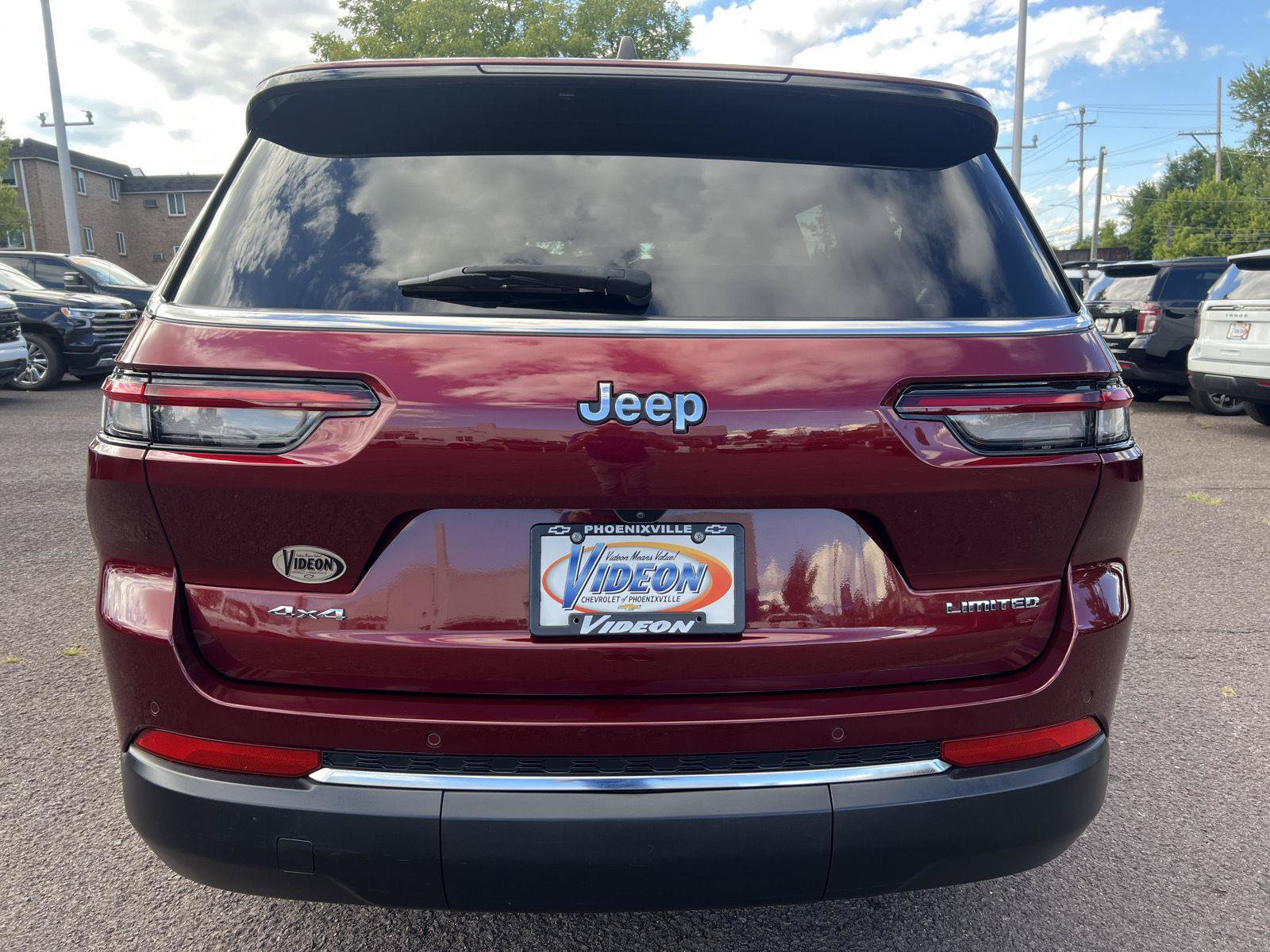 Used 2023 Jeep Grand Cherokee L Limited w/ Trailer Tow Group (B) AWD/4WD image 6