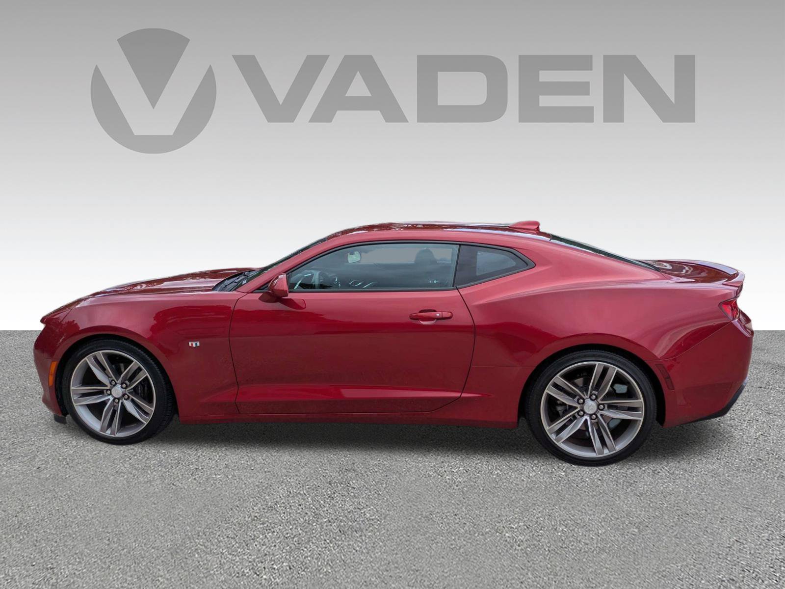 Used 2018 Chevrolet Camaro LT RWD image 26