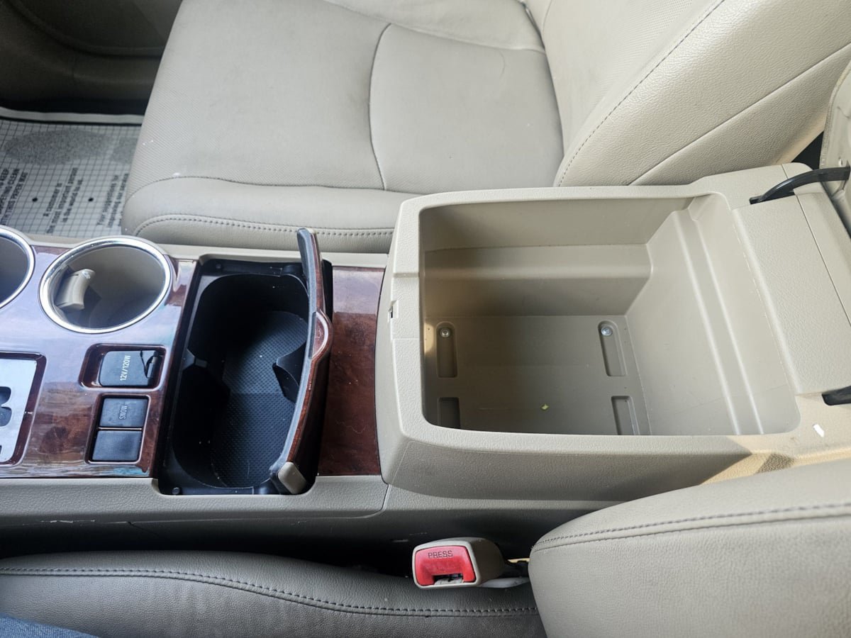 Used 2013 Toyota Highlander Limited FWD image 23