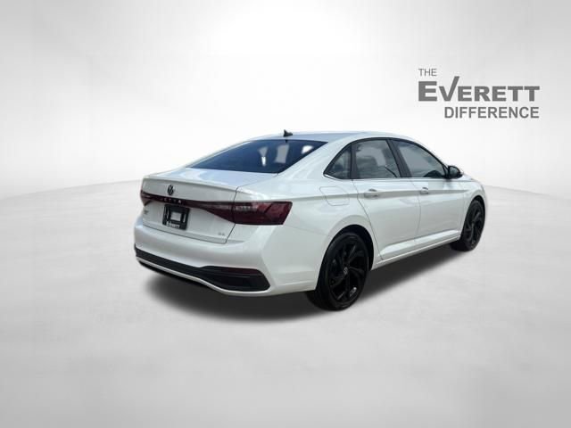 Used 2026 Volkswagen Jetta SE FWD image 7