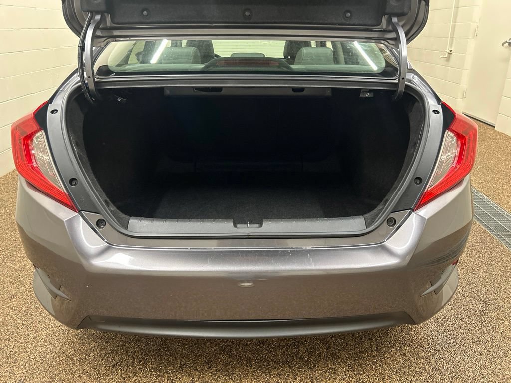 Used 2018 Honda Civic Touring image 11
