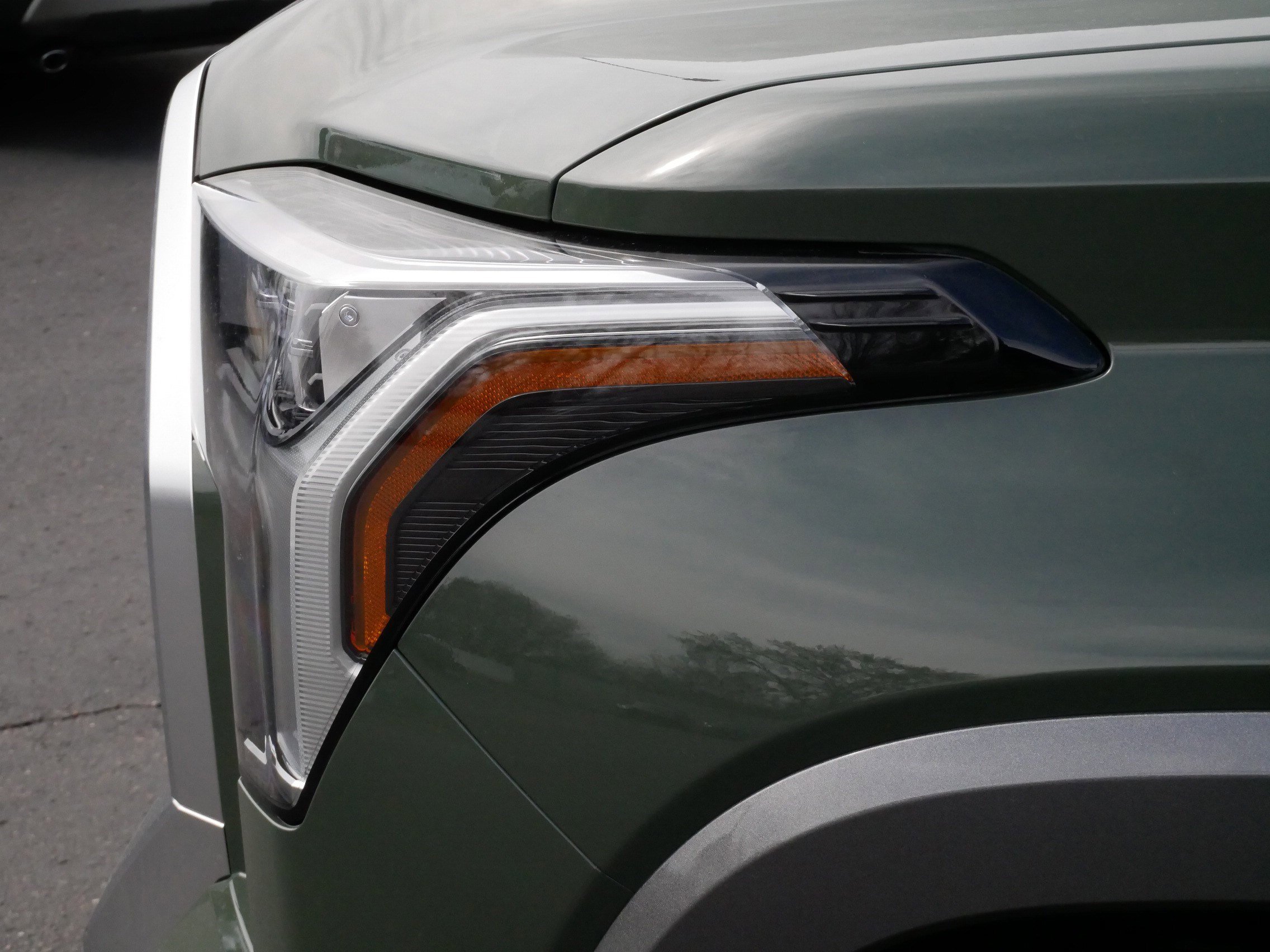 Used 2023 Toyota Tundra Limited AWD/4WD image 16