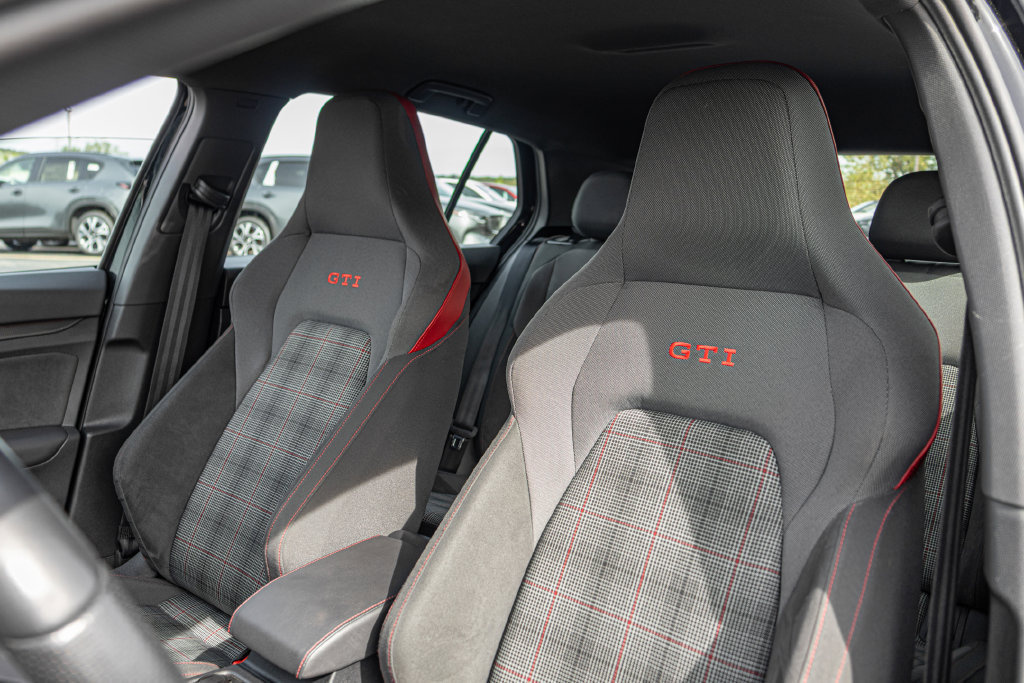 Certified 2024 Volkswagen GTI S FWD image 12