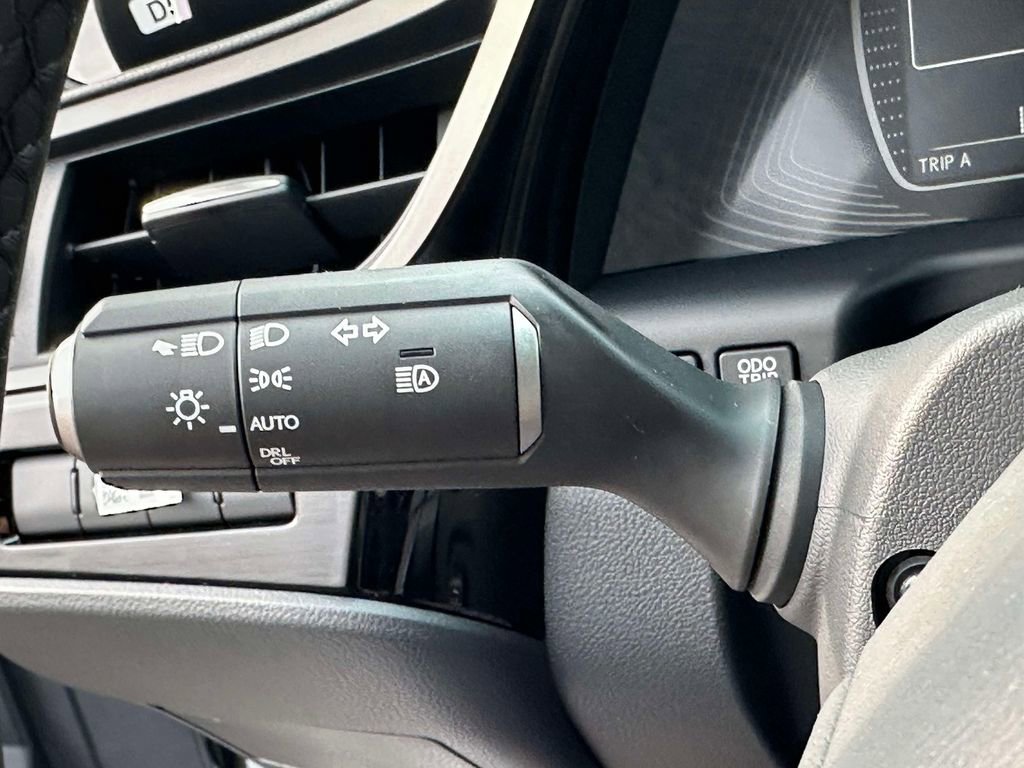 New 2025 Lexus ES 350 w/ Premium Package image 30