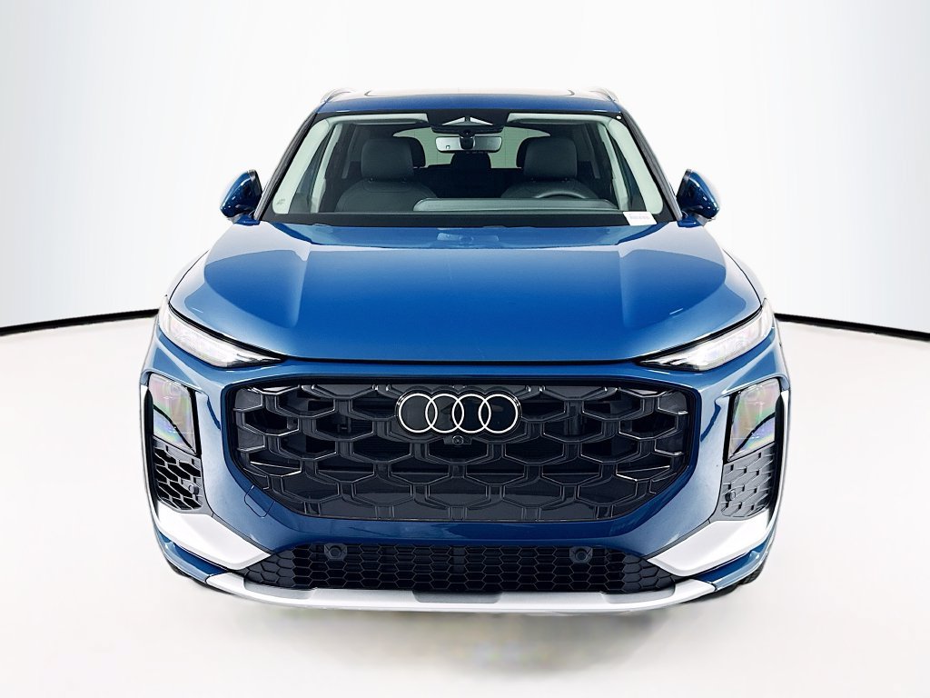 New 2026 Audi Q3 quattro 2.0T AWD/4WD image 2