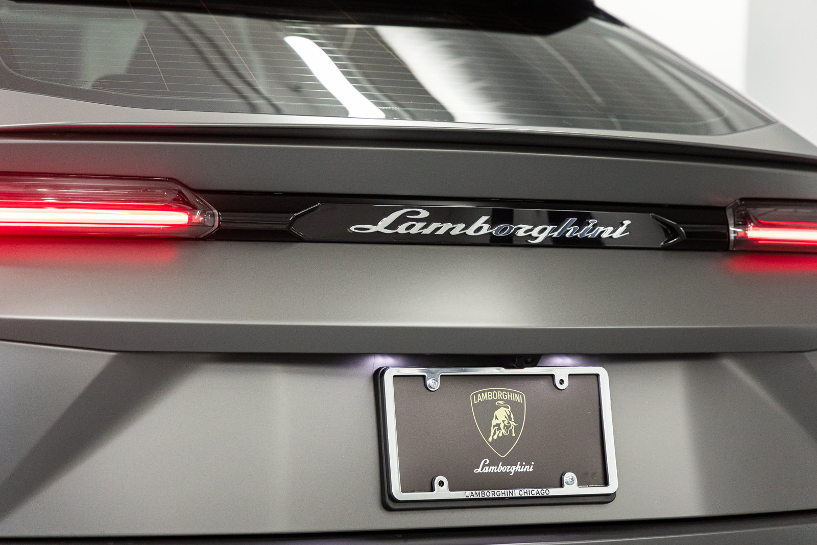 Used 2022 Lamborghini Urus AWD/4WD image 24