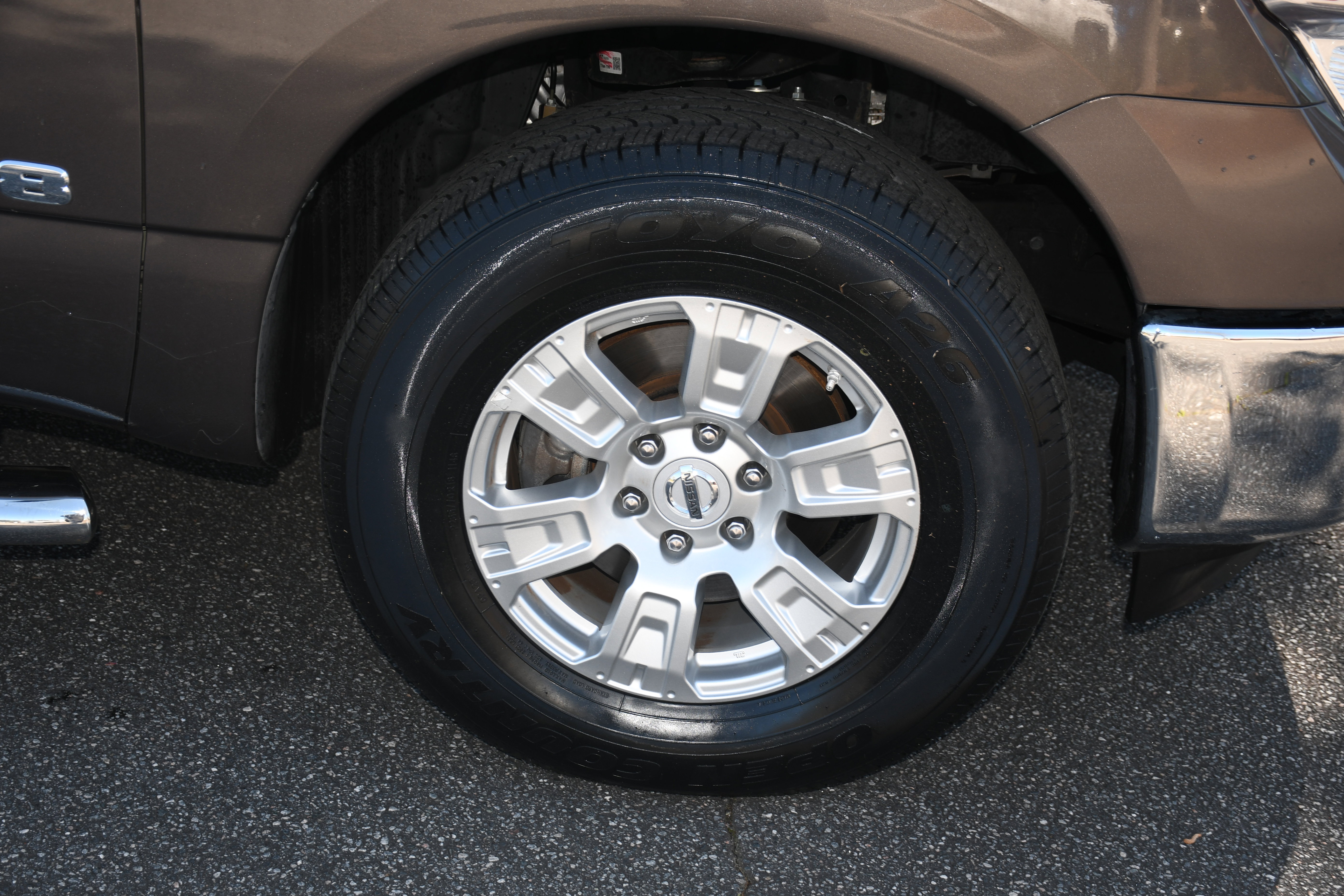 Used 2019 Nissan Titan SV image 20