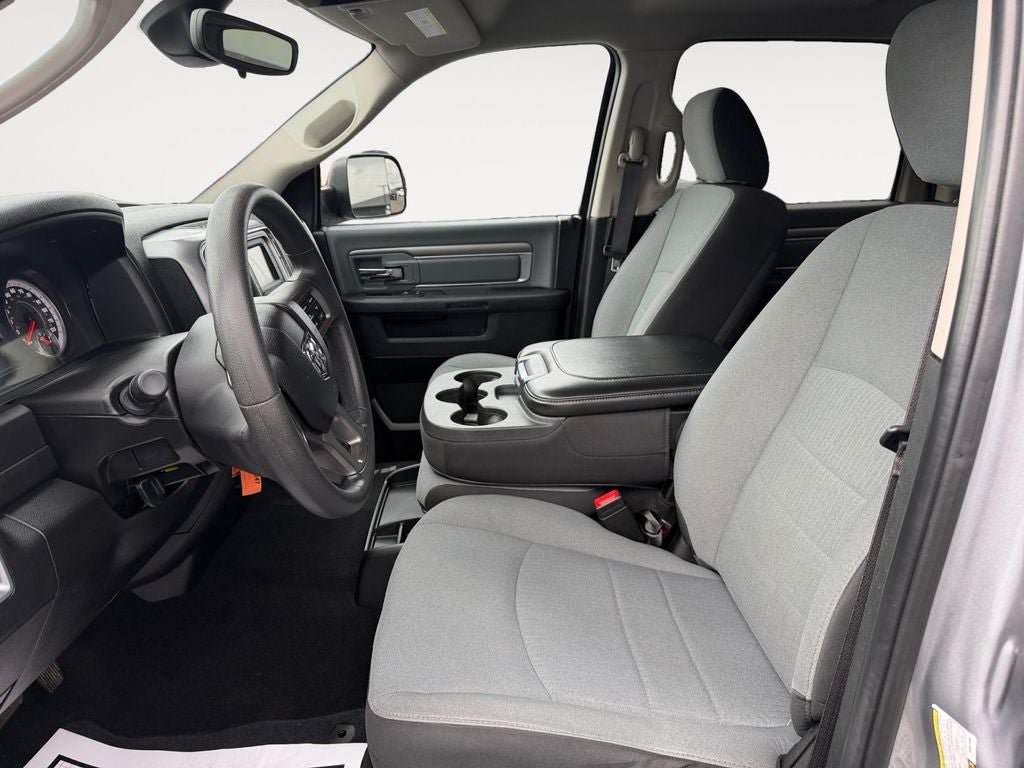 Used 2023 RAM 1500 Classic SLT AWD/4WD image 6