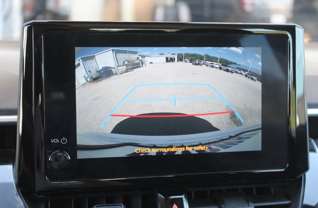 Used 2025 Toyota Corolla LE FWD image 16