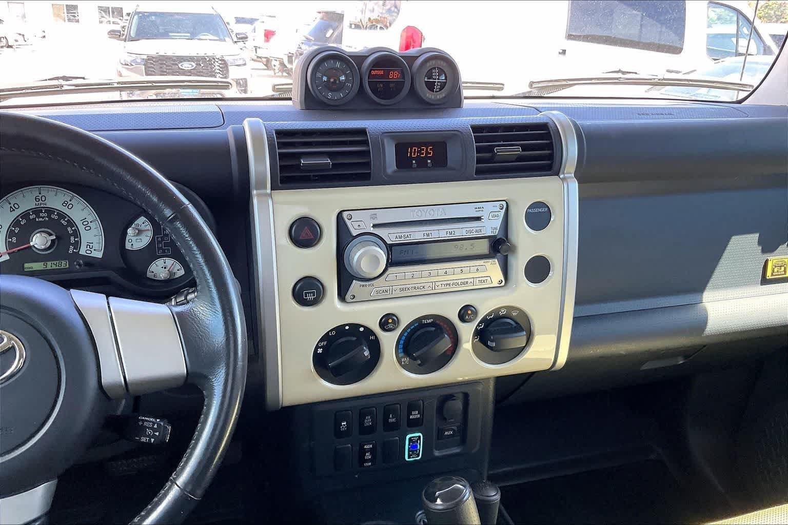 Used 2010 Toyota FJ Cruiser 4WD image 15