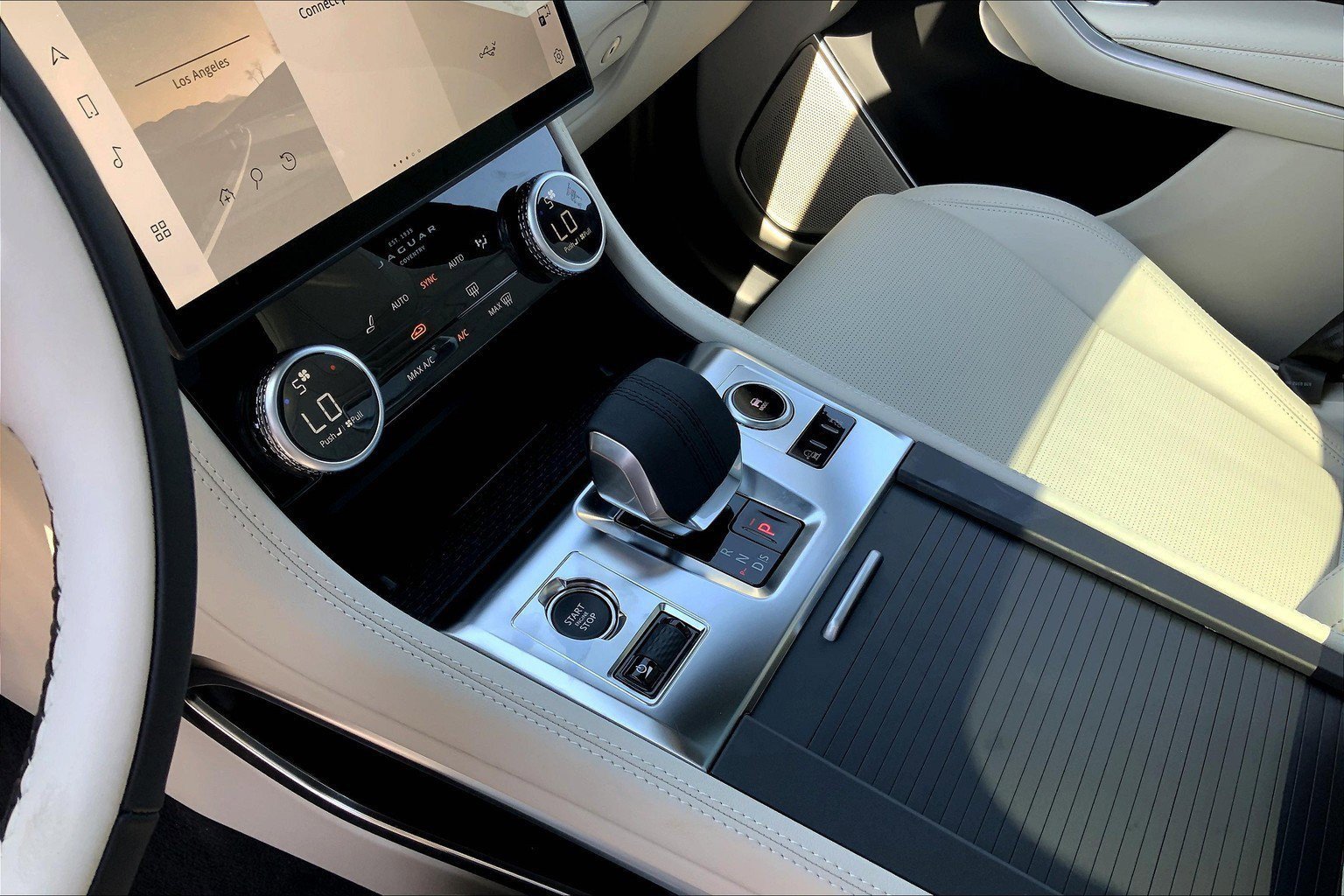 New 2026 Jaguar F-PACE R-Dynamic S AWD/4WD image 9