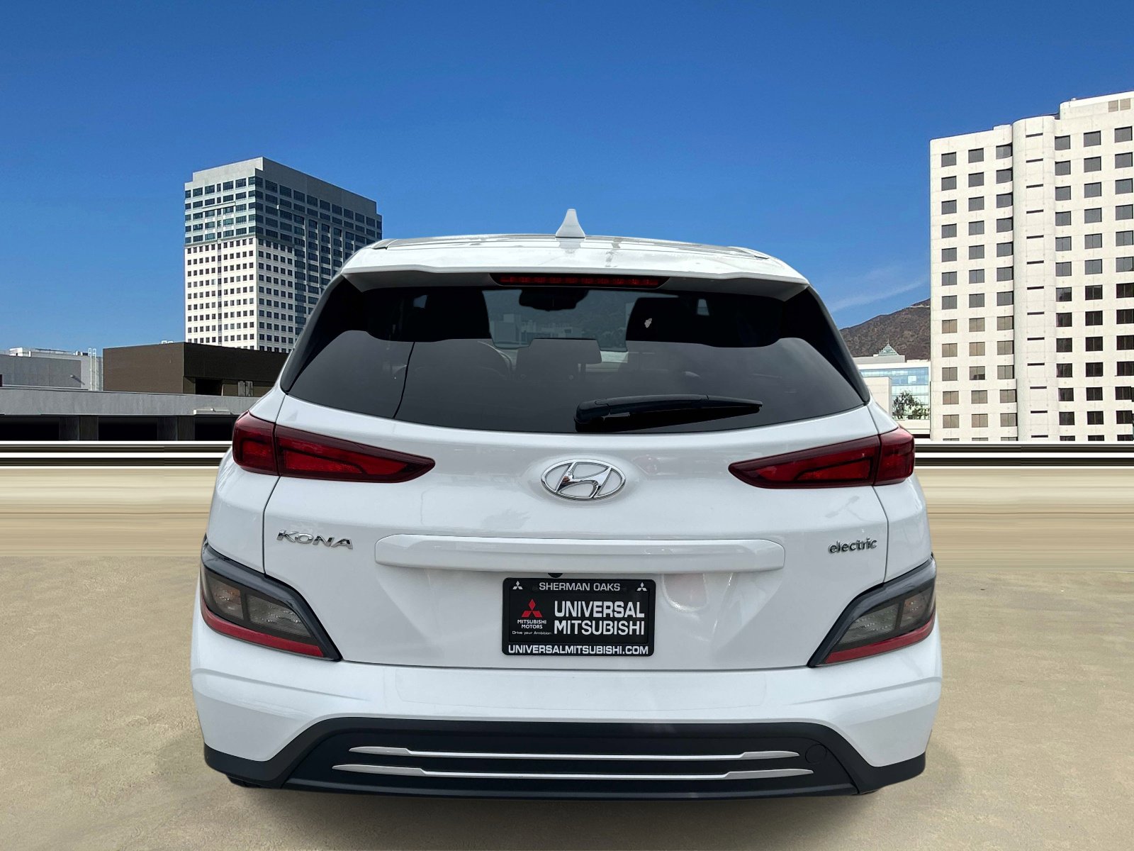 Used 2023 Hyundai Kona SE FWD image 4