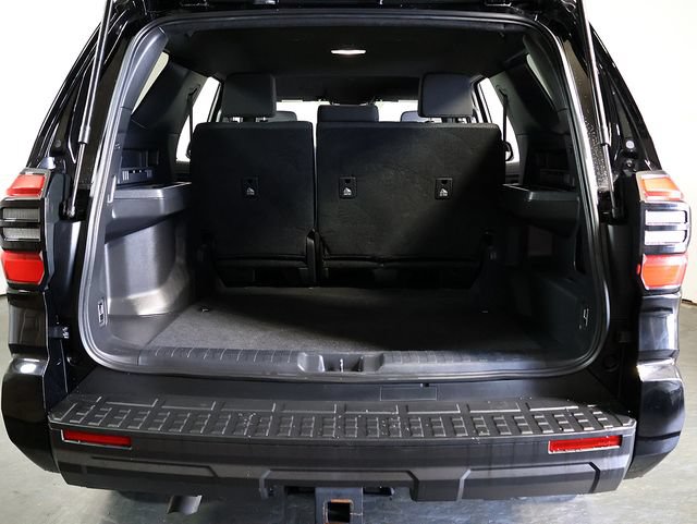 Used 2025 Toyota 4Runner SR5 AWD/4WD image 27