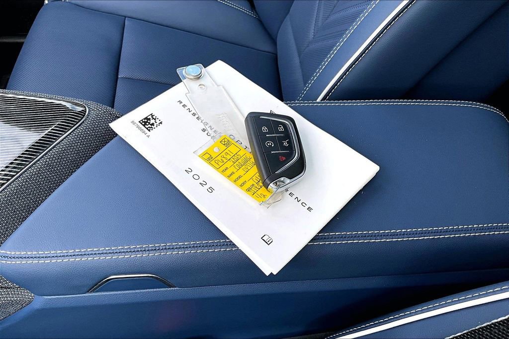 Certified 2025 Cadillac Optiq Luxury 2 w/ LPO, Floor Liner Package AWD/4WD image 35