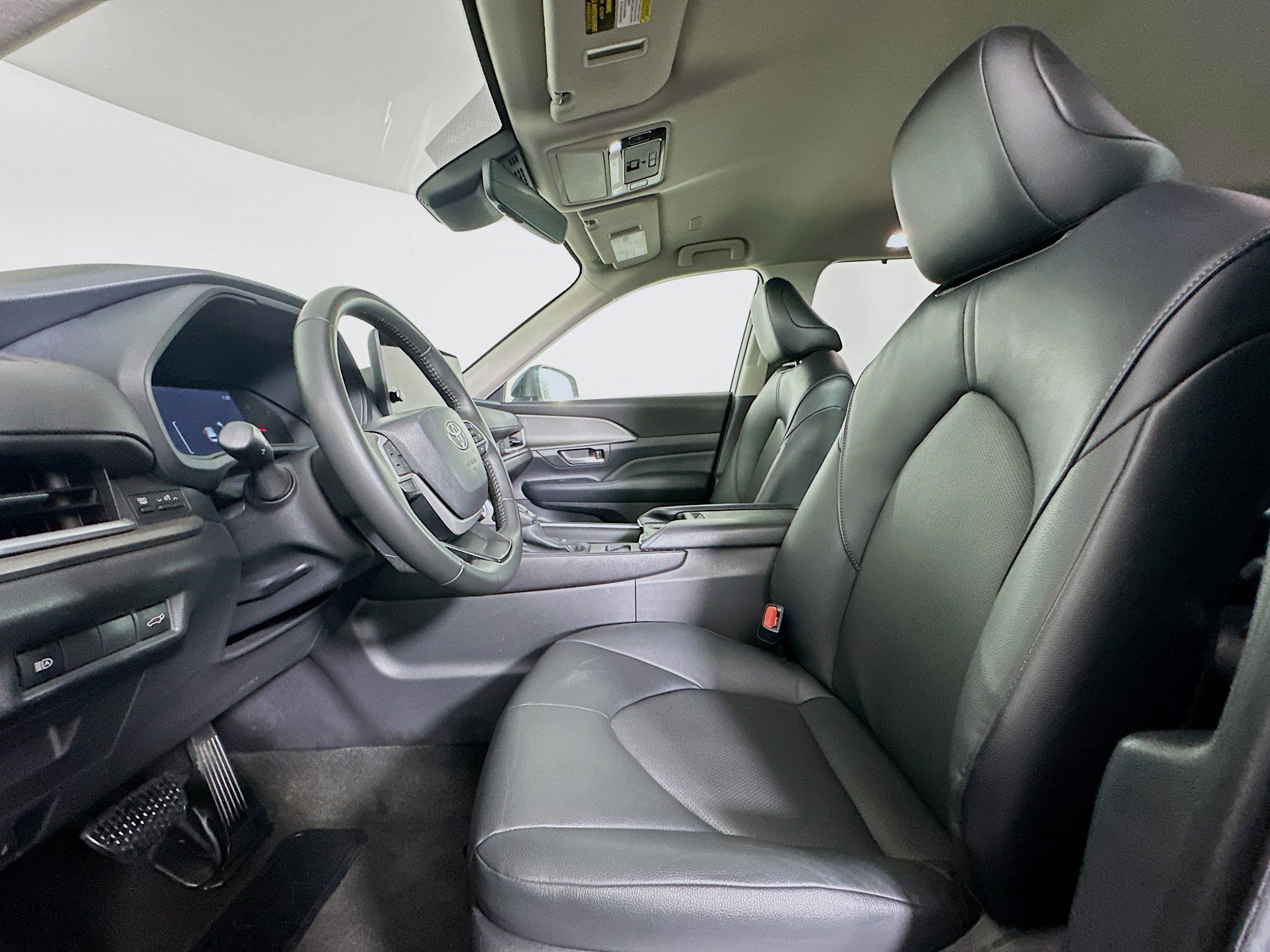 Used 2025 Toyota Grand Highlander XLE image 13
