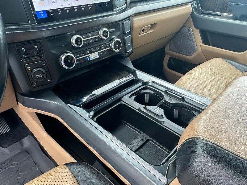 Used 2023 Ford F250 Lariat w/ Chrome Package image 12