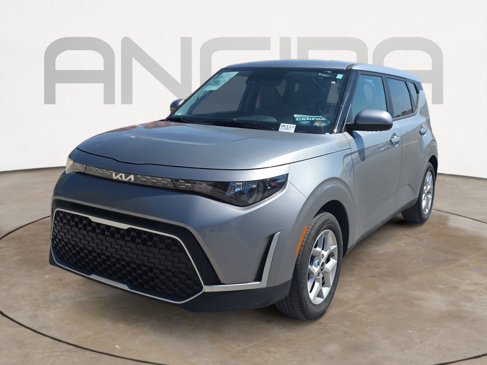 Certified 2025 Kia Soul LX w/ LX Technology Package FWD image 4