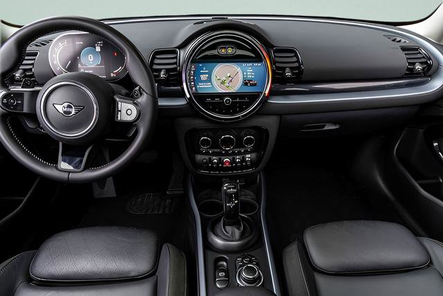 Used 2024 MINI Cooper Clubman S w/ Signature Upholstery Package image 18