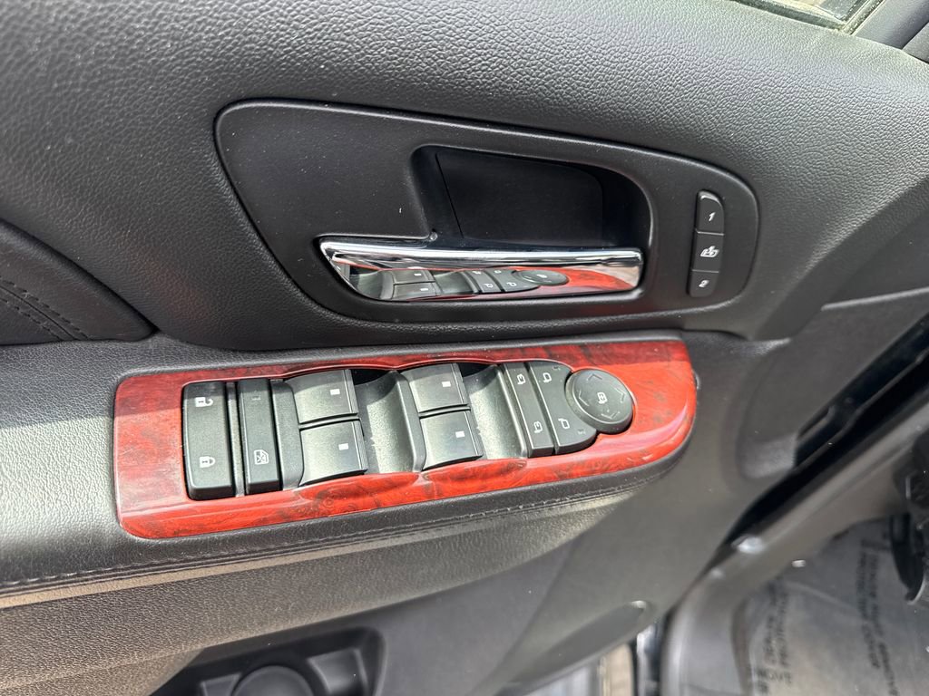 Used 2011 Cadillac Escalade EXT Luxury AWD/4WD image 20