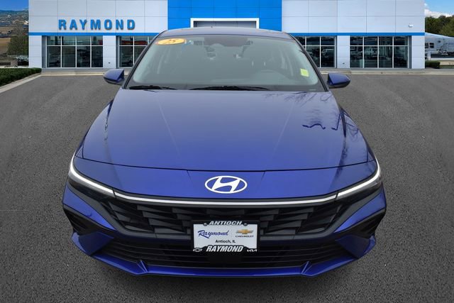 Used 2025 Hyundai Elantra SEL image 8