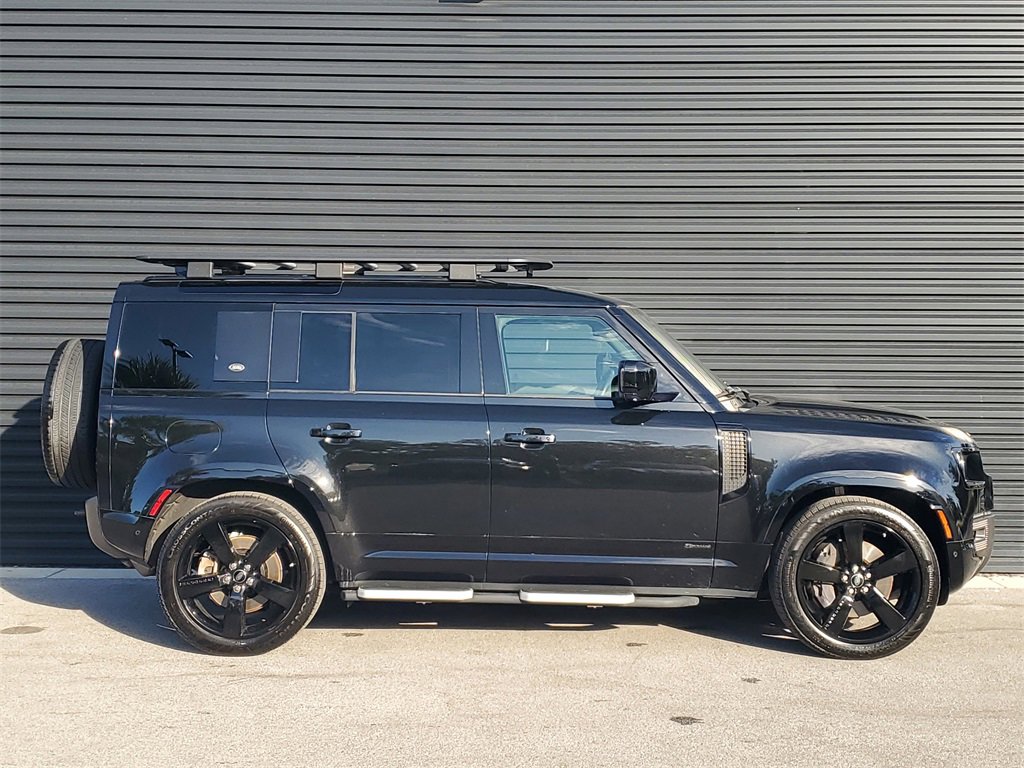 Used 2021 Land Rover Defender 110 X-Dynamic HSE image 8