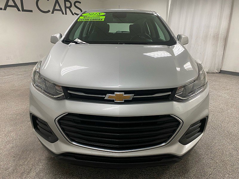 Used 2018 Chevrolet Trax LS image 2