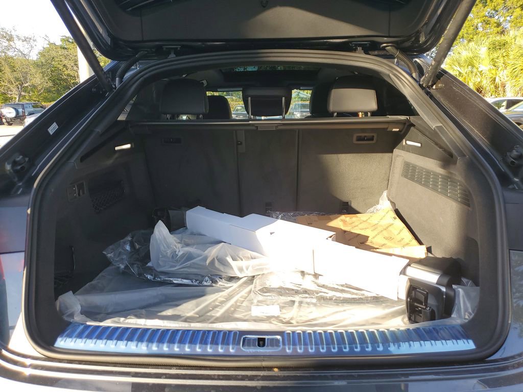 New 2026 Audi Q8 Premium Plus image 30