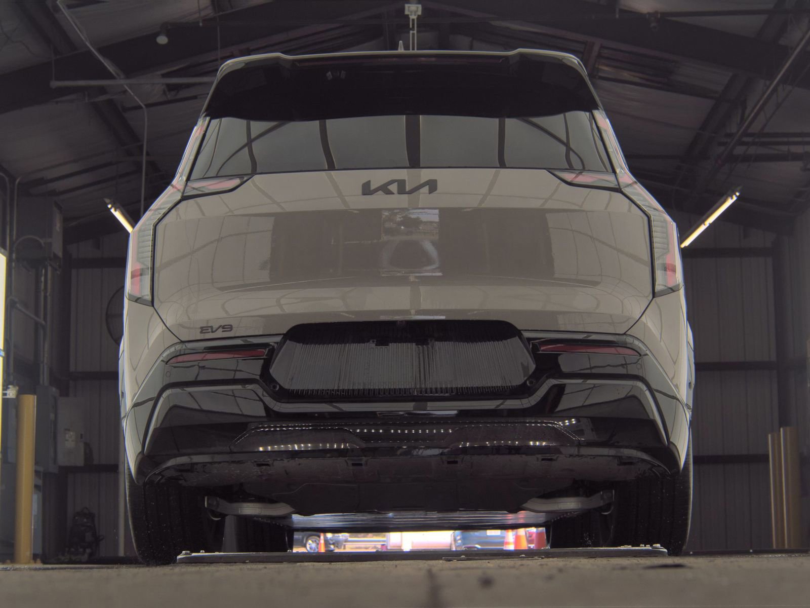 Certified 2026 Kia EV9 Land w/ Nightfall Edition Package image 28