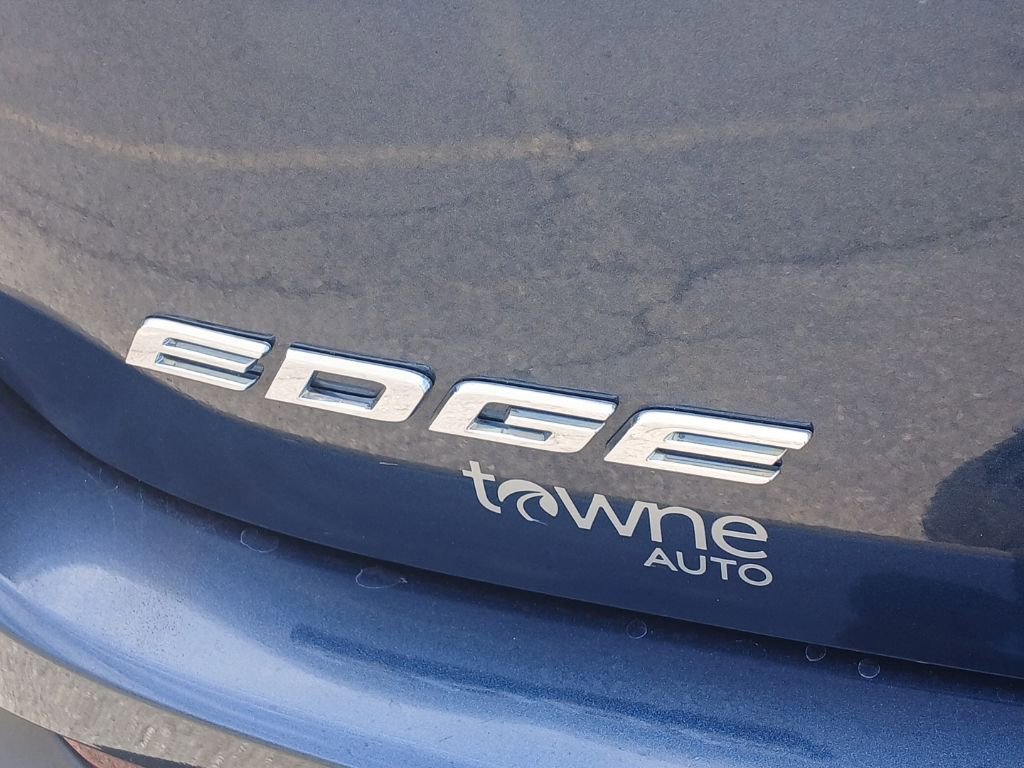 Used 2017 Ford Edge SEL w/ Equipment Group 201A AWD/4WD image 28