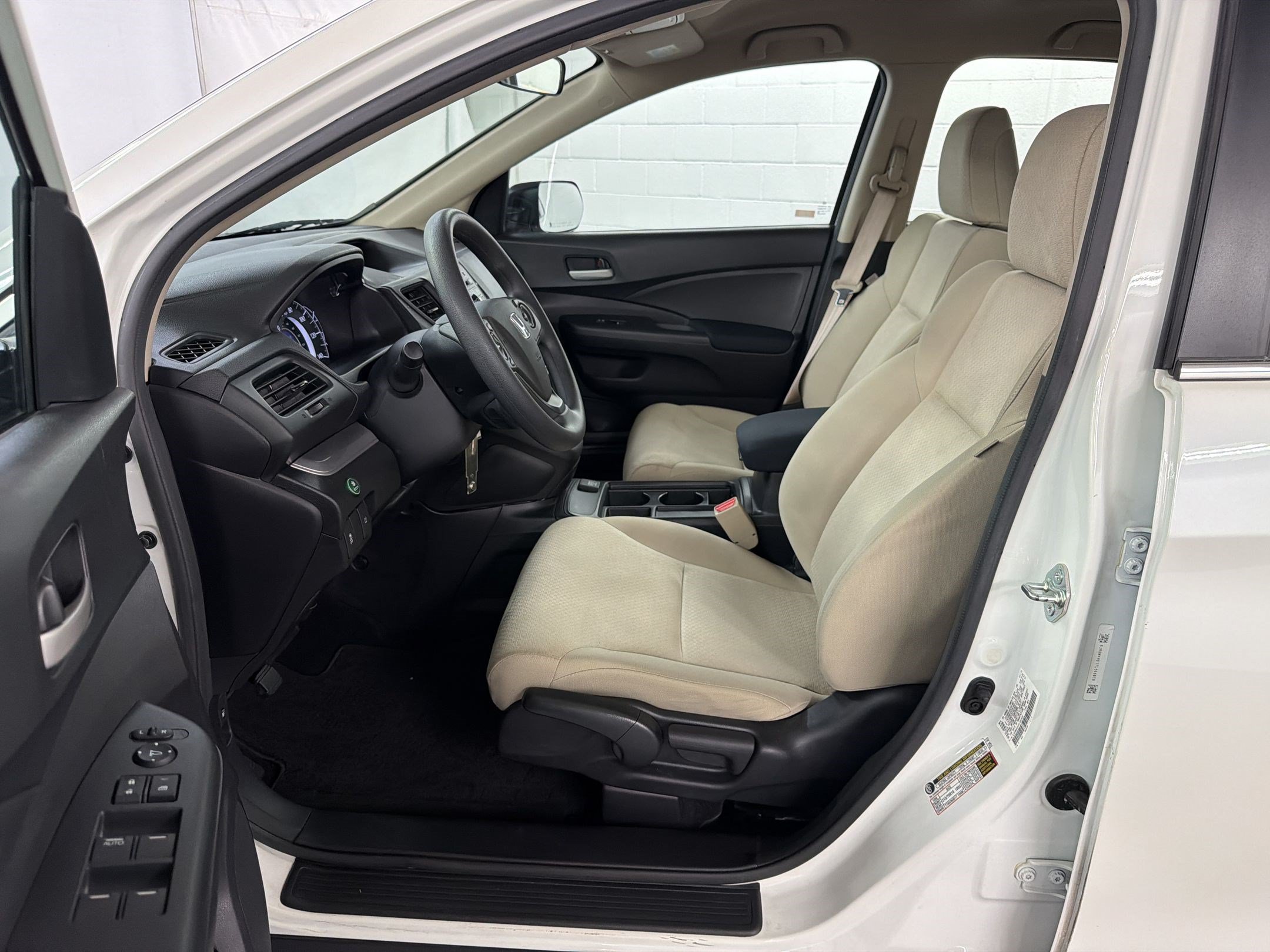 Used 2015 Honda CR-V LX image 5