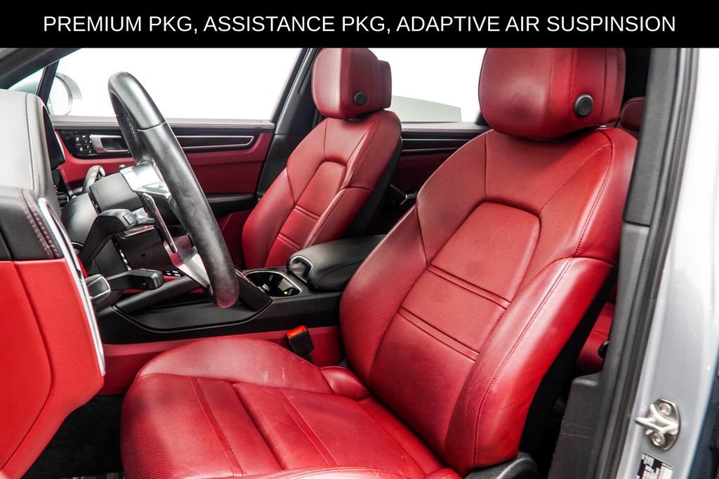 Used 2023 Porsche Cayenne w/ Premium Package AWD/4WD image 48