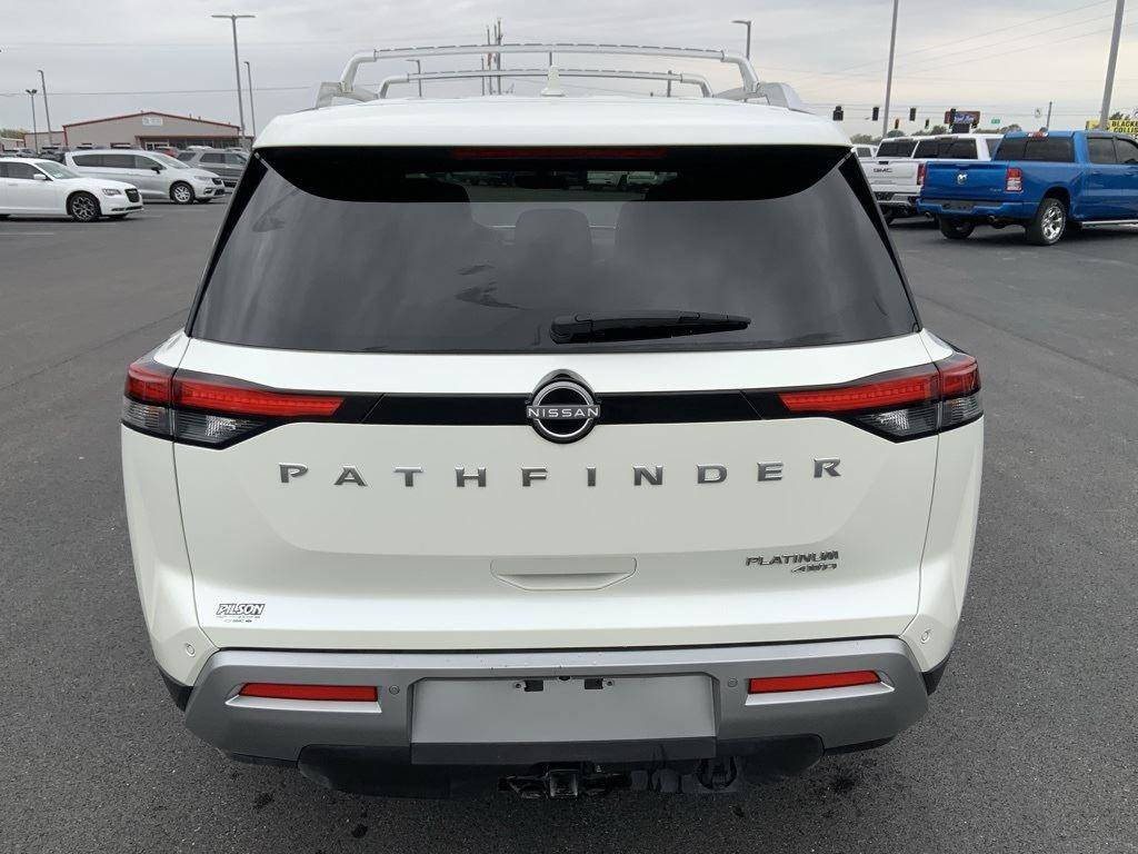 Used 2023 Nissan Pathfinder Platinum image 10