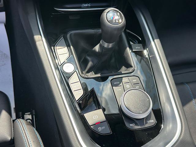 Used 2025 BMW Z4 M40i w/ Edition RWD image 27