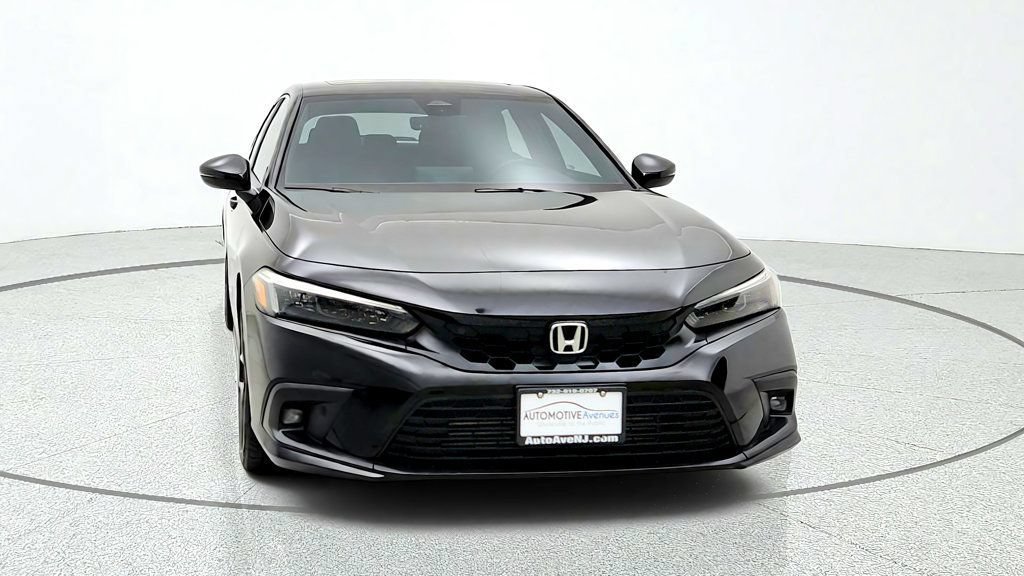 Used 2024 Honda Civic Sport Touring image 2