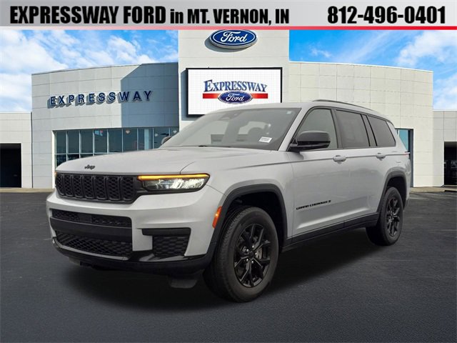 Used 2024 Jeep Grand Cherokee L Laredo image 1