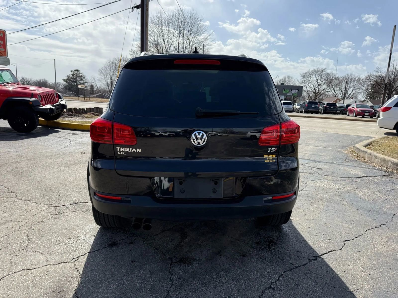Used 2017 Volkswagen Tiguan SEL image 4