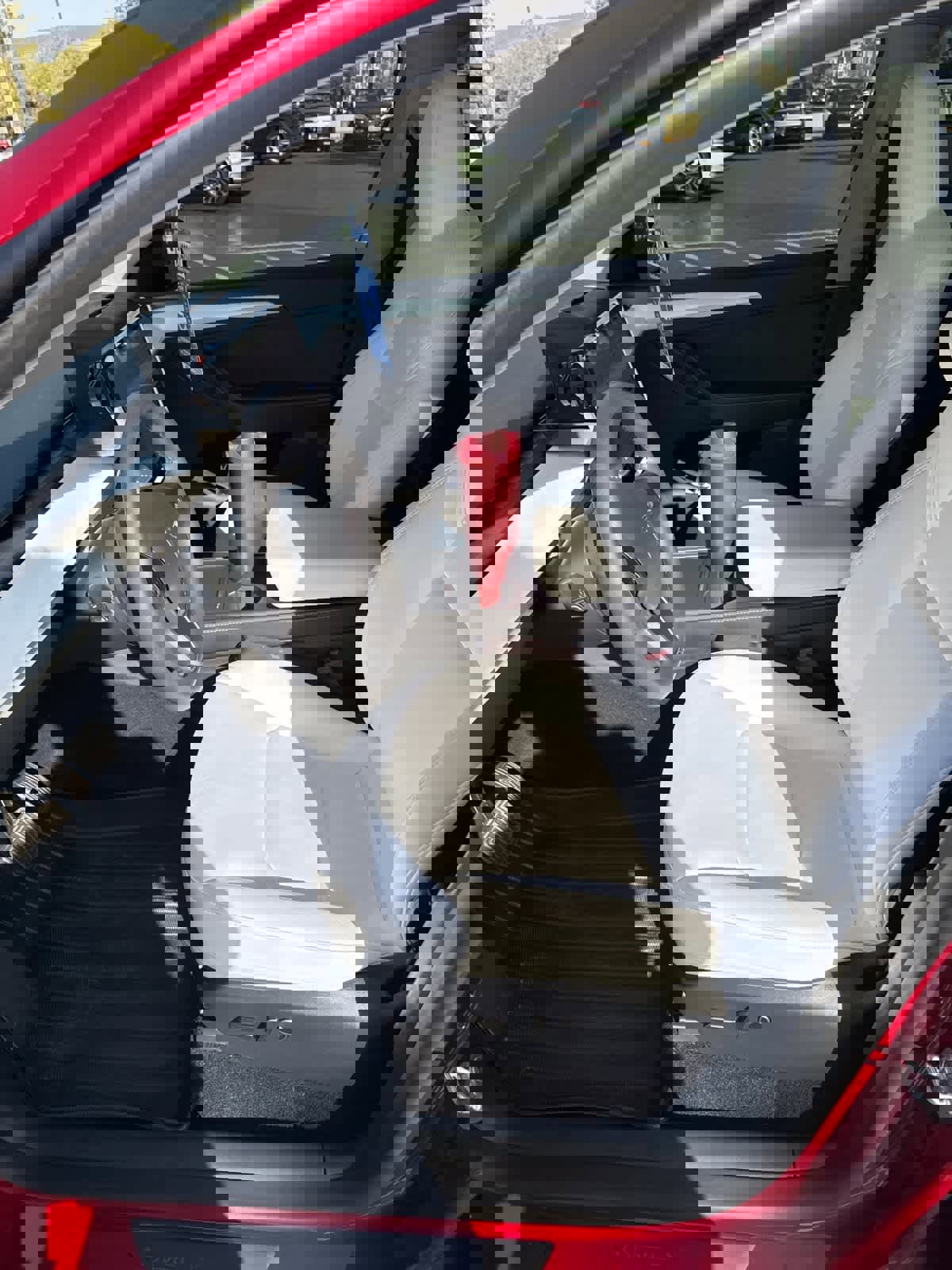 Used 2024 Tesla Model Y Long Range image 8