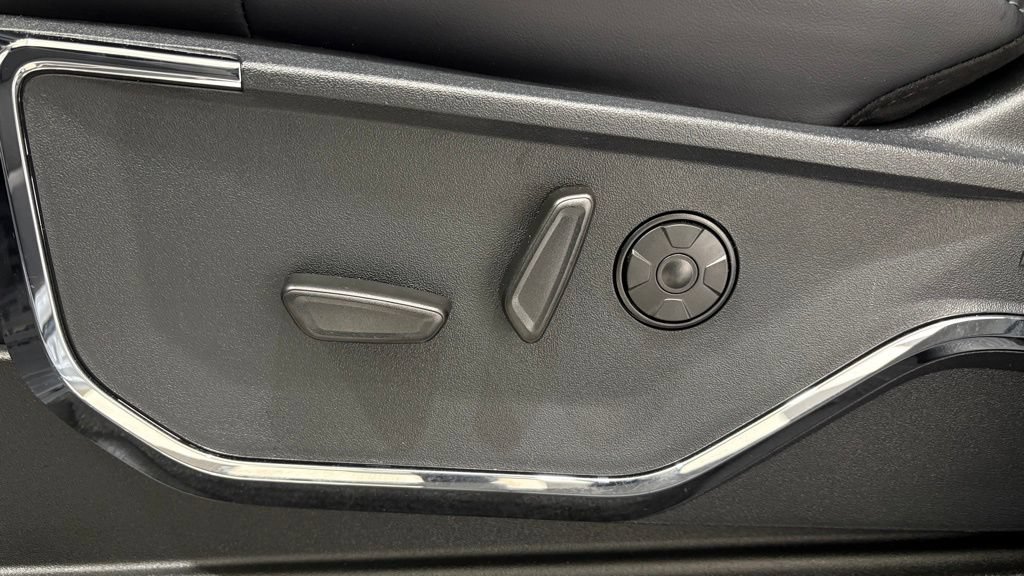 New 2026 Ford F250 Platinum AWD/4WD image 15