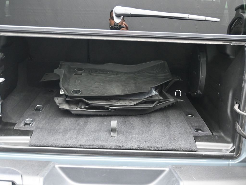 Used 2025 Jeep Wrangler Sahara 4xe image 11