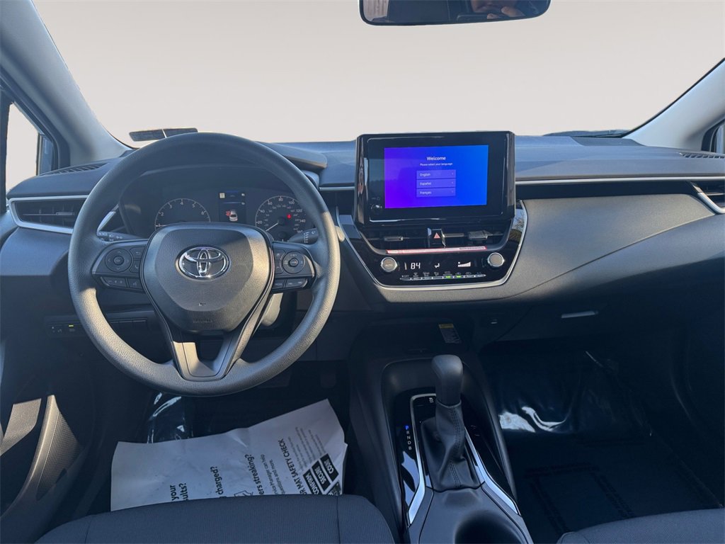 Used 2025 Toyota Corolla LE image 10