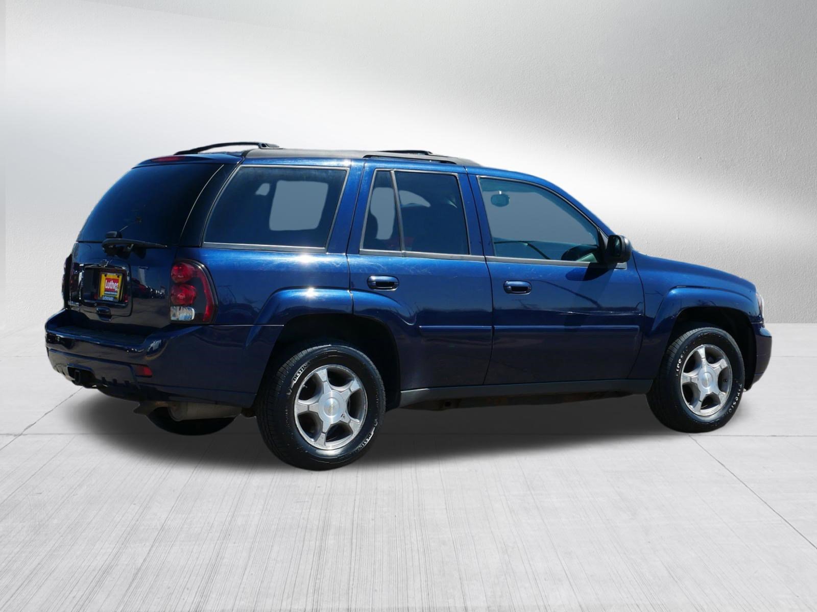 Used 2009 Chevrolet TrailBlazer LT w/ Skid Plate Package AWD/4WD image 7