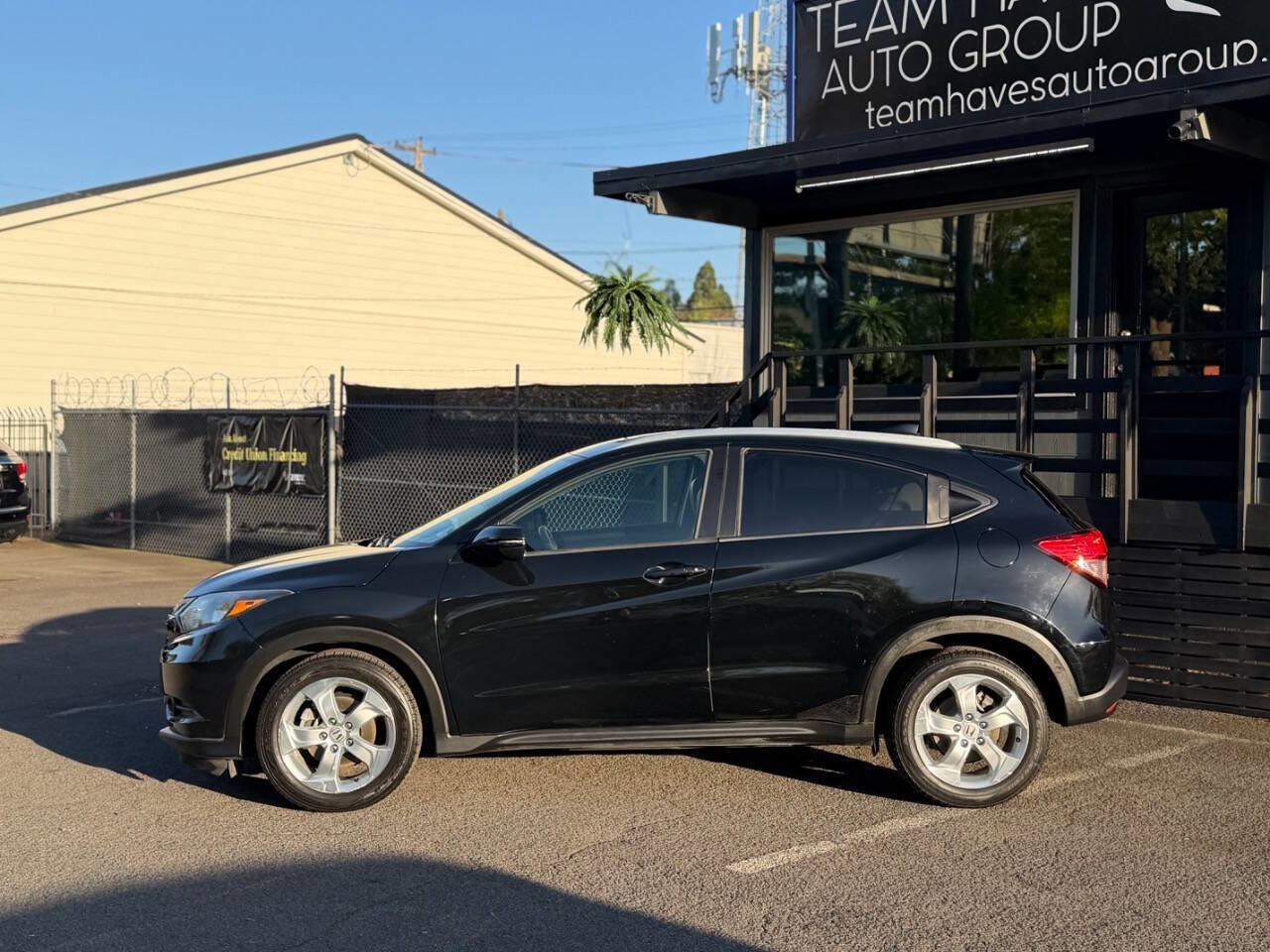 Used 2016 Honda HR-V EX-L image 3