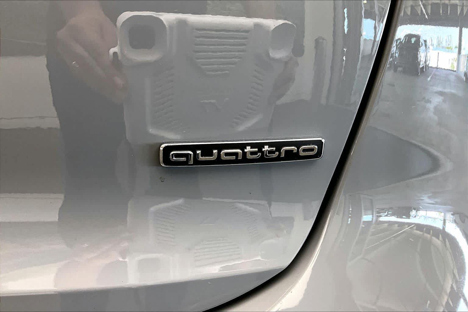 Used 2023 Audi Q4 e-tron Premium AWD/4WD image 9