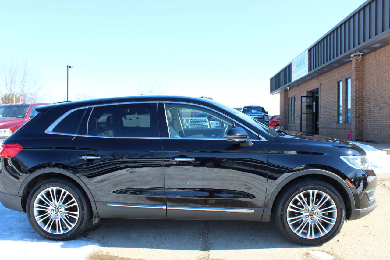 Used 2018 Lincoln MKX Reserve w/ Lincoln MKX Climate Package AWD/4WD image 3