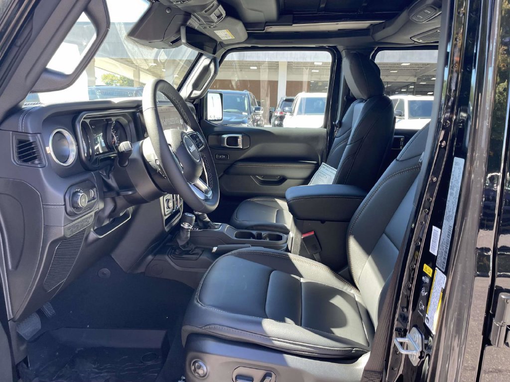 New 2027 Jeep Wrangler Unlimited Sahara AWD/4WD image 26