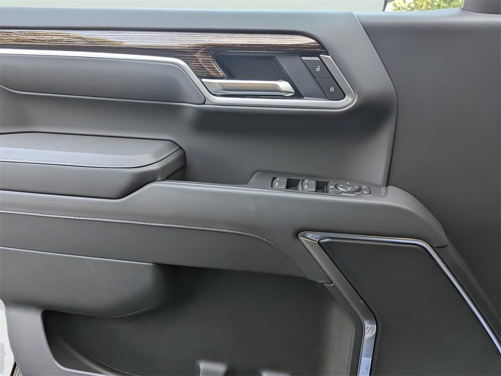 New 2026 GMC Sierra 1500 Elevation image 11